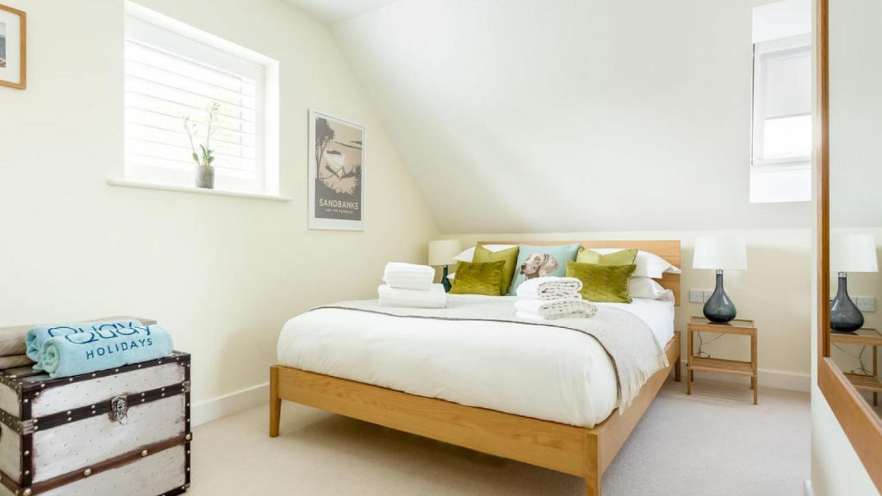 Twin Palms Villa Poole Kültér fotó