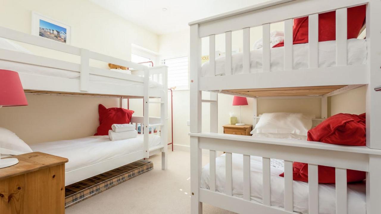 Twin Palms Villa Poole Kültér fotó