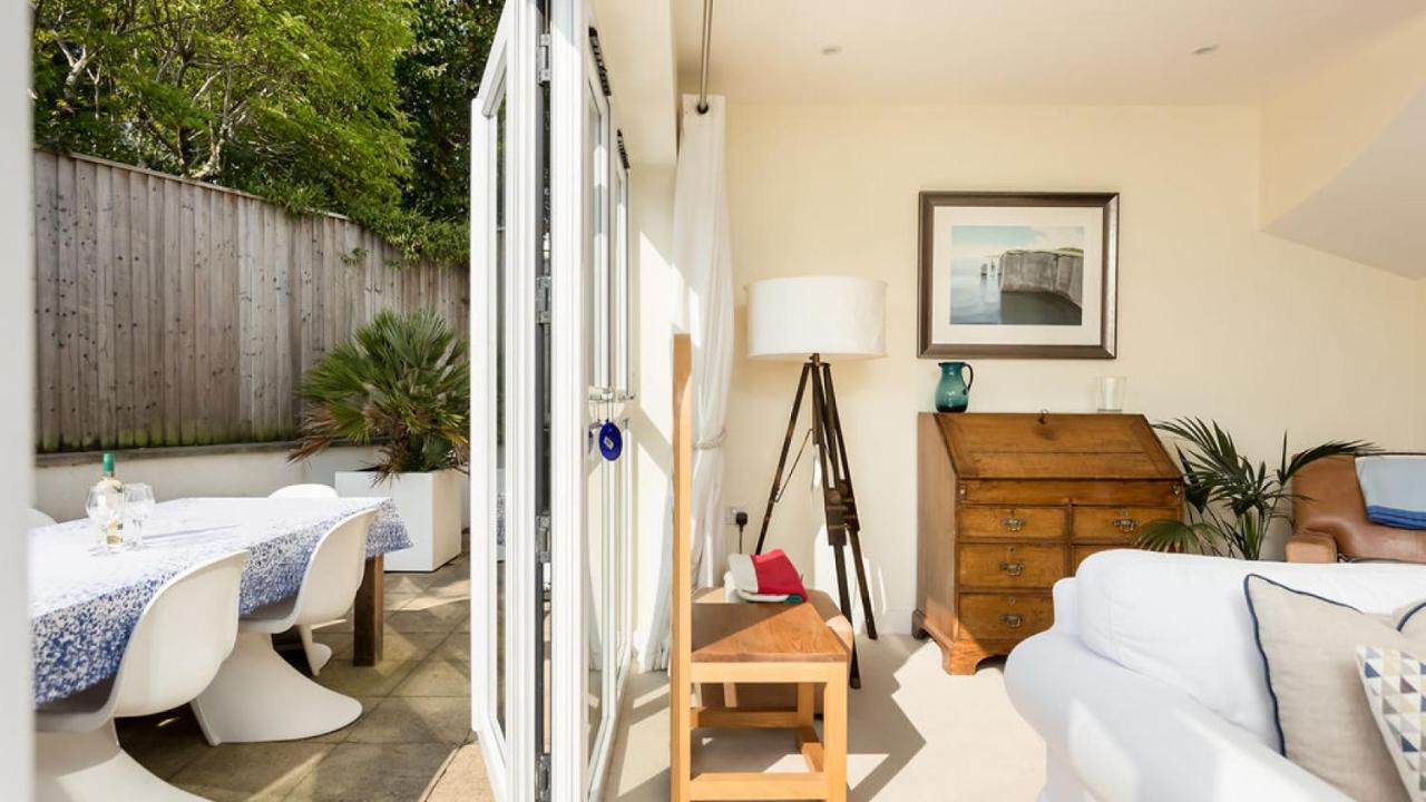 Twin Palms Villa Poole Kültér fotó