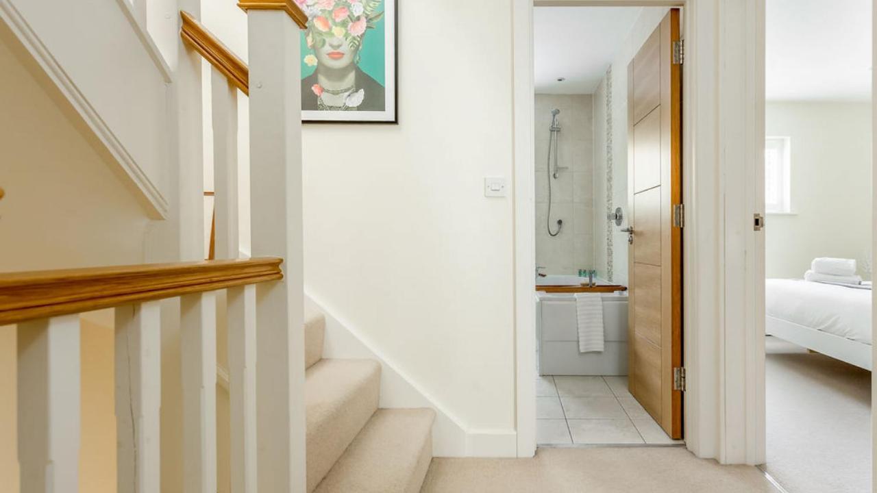 Twin Palms Villa Poole Kültér fotó