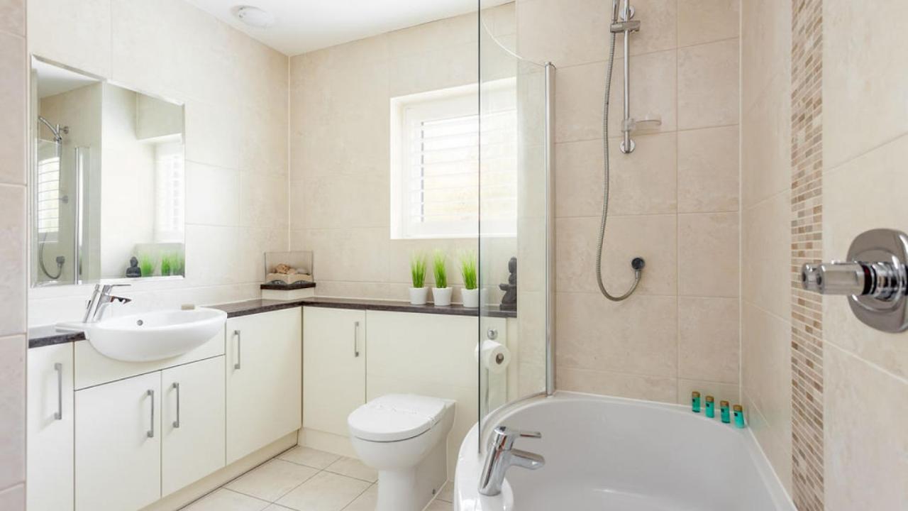 Twin Palms Villa Poole Kültér fotó