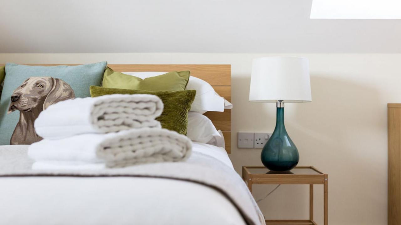 Twin Palms Villa Poole Kültér fotó
